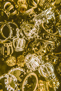 Thrones of kings and queens