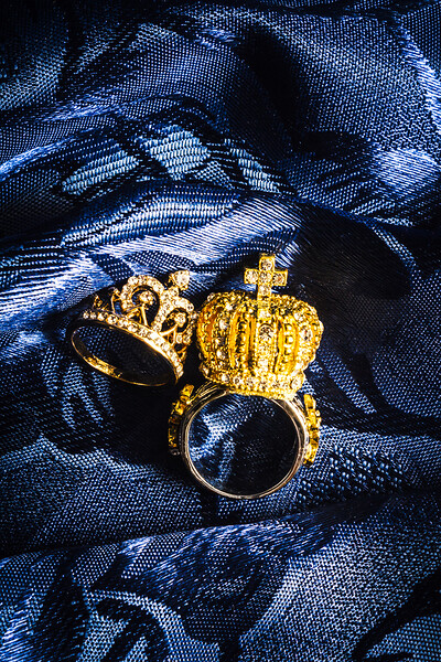 Royal blue couple Print