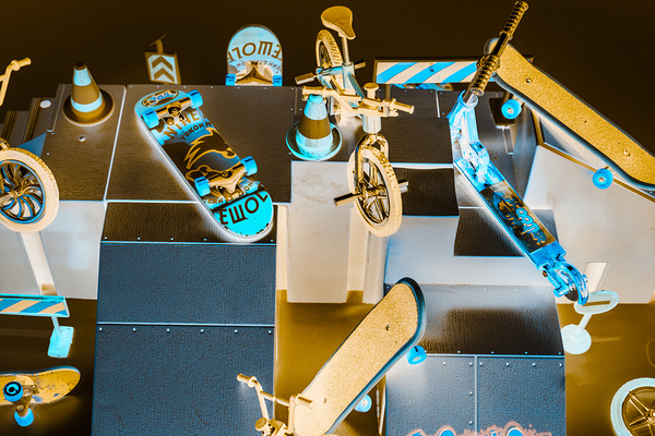 Color kick-flips and tricks Print