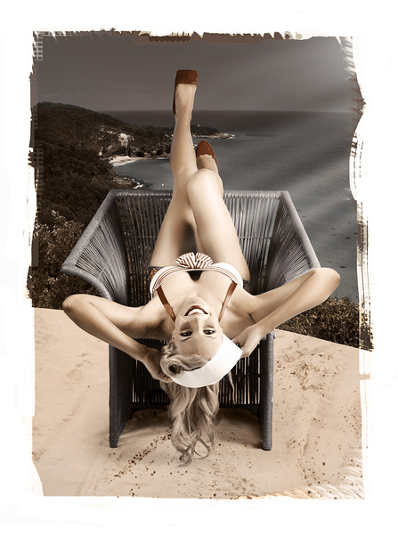 Sixties Classic Pin-Up Beauty In Vintage Fashion Print