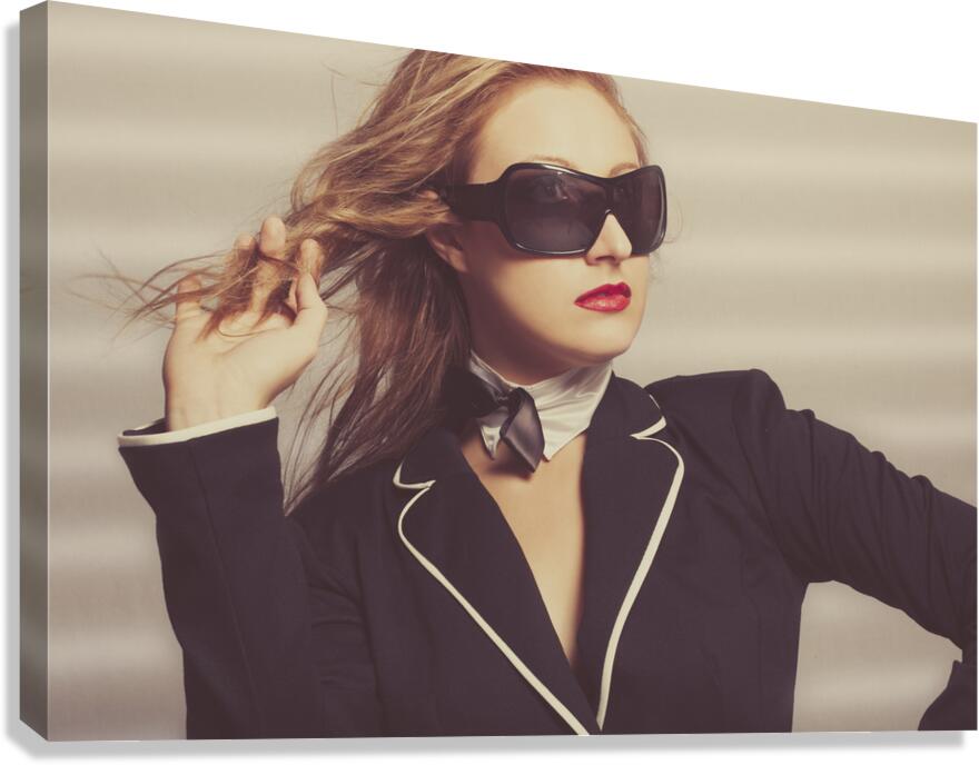 Luxury fashion girl in exclusive sunglasses Canvas Print
