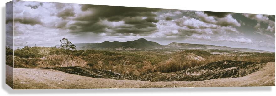 Dramatic wide Mount Perry landscape  Canvas Print