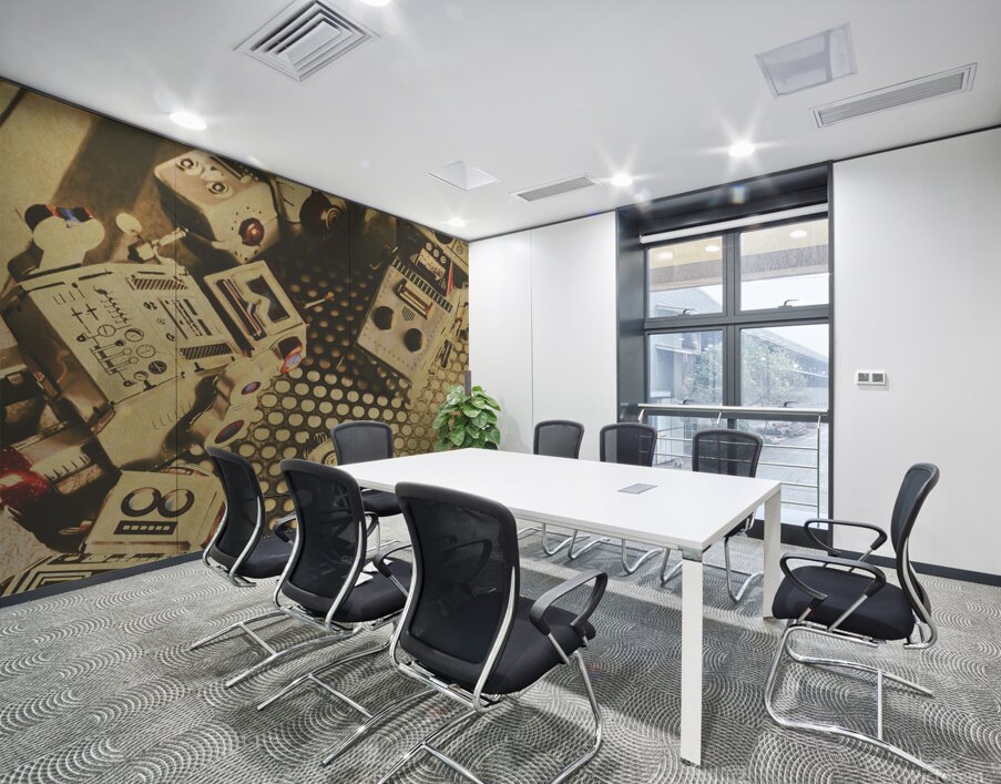 Vintage robot charging zone Wall Printing