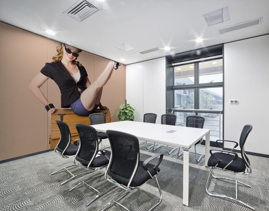 Pin-up seated on a pine trunk Wall Printing