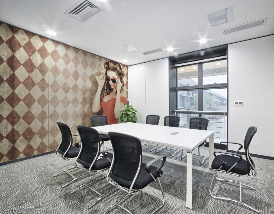 Vintage pinup fashion model in womens sunglasses Wall Printing