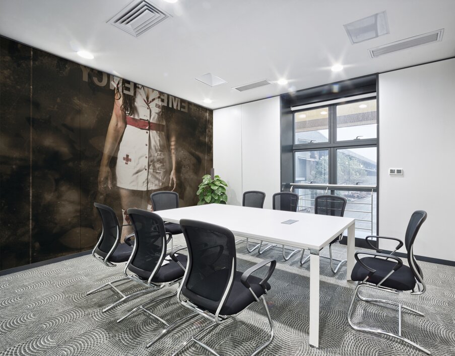 Insane emergency room nurse at ER glass doors Wall Printing