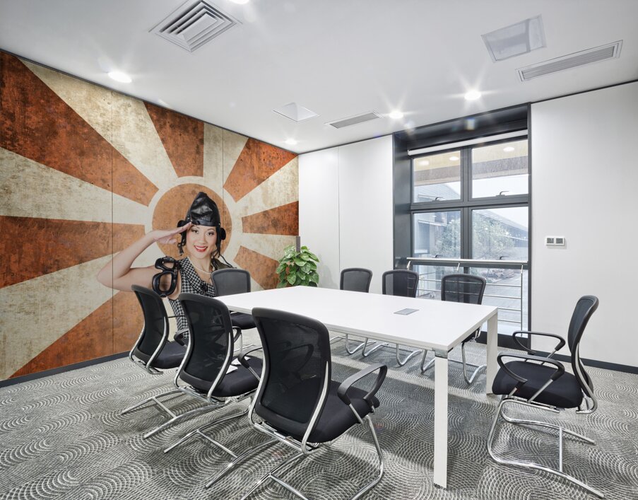 Airplane pilot saluting on grunge background Wall Printing