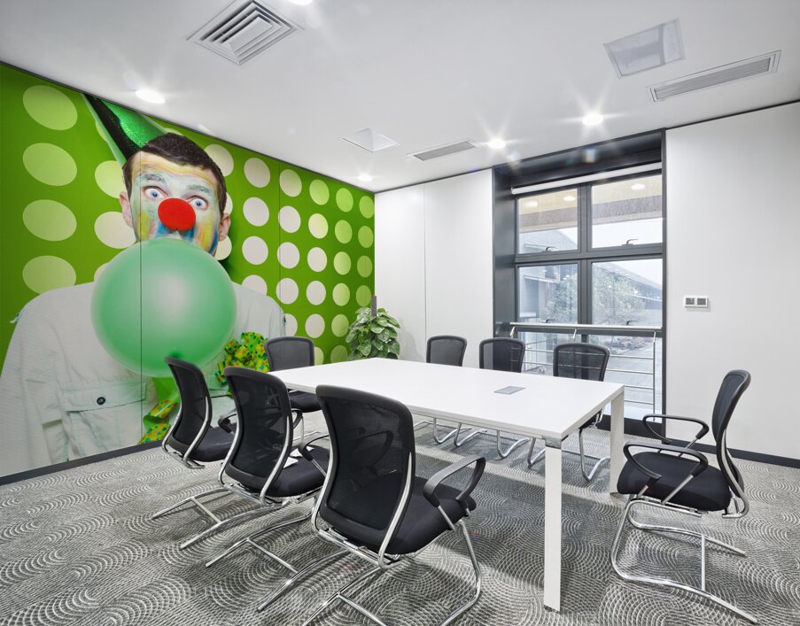 Crazy Party Clown Inflating Green Party Balloon Wall Printing