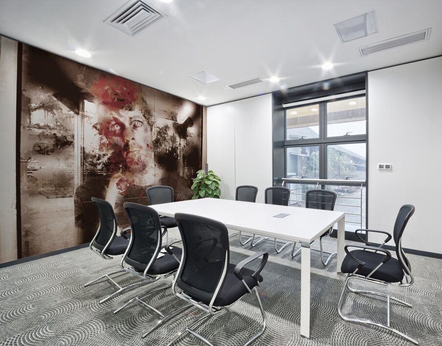 Help! Itchy ugly face so I ate him... mmmm tasty Wall Printing