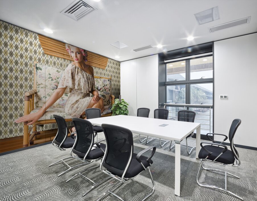 Vintage Fashion Photo Of A Sexy Blond Woman Wall Printing
