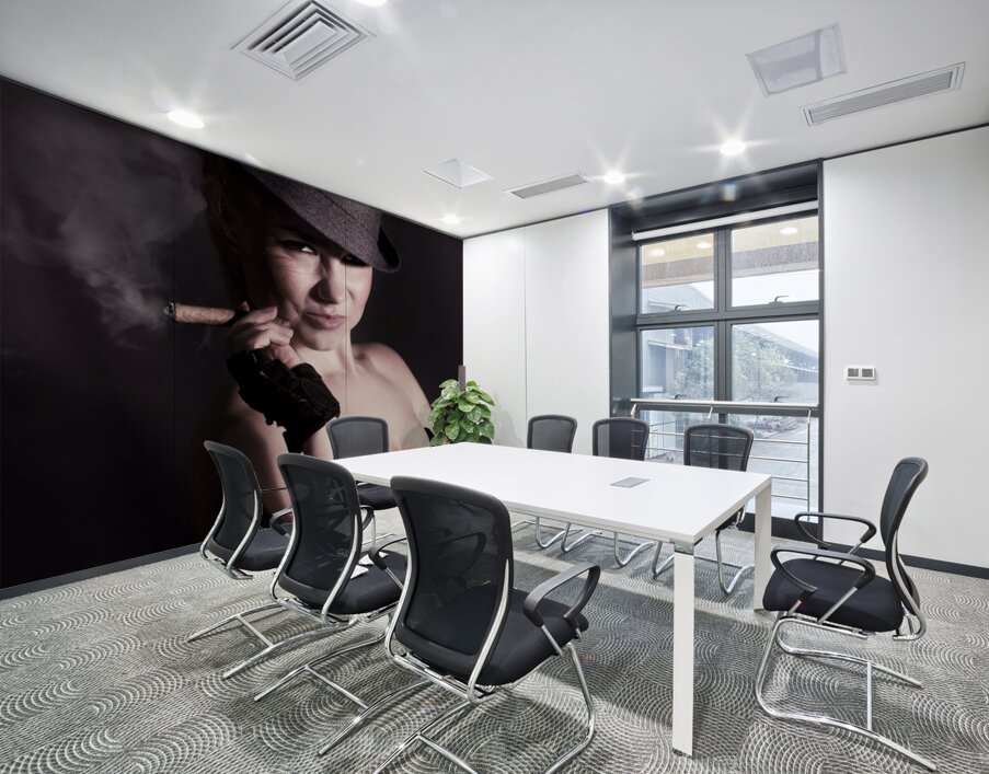 Mysterious underworld woman Wall Printing