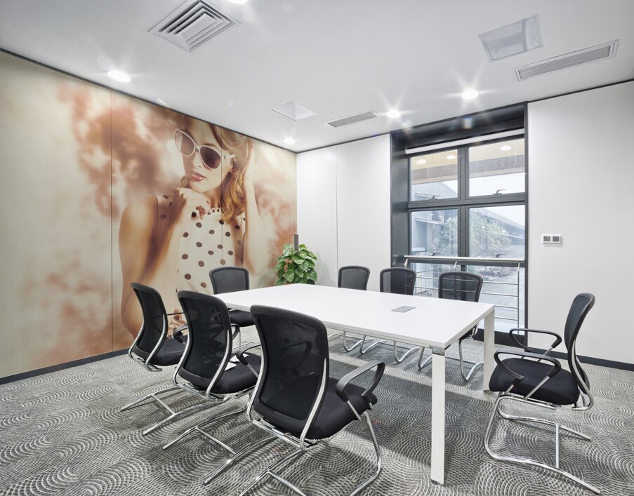 Pinup golden girl with perfect makeup and hair Wall Printing