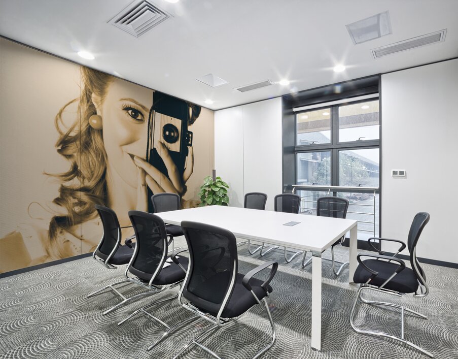 Female Fashion Photographer Taking People Pictures Wall Printing