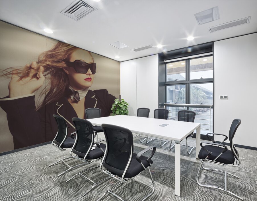 Luxury fashion girl in exclusive sunglasses Wall Printing