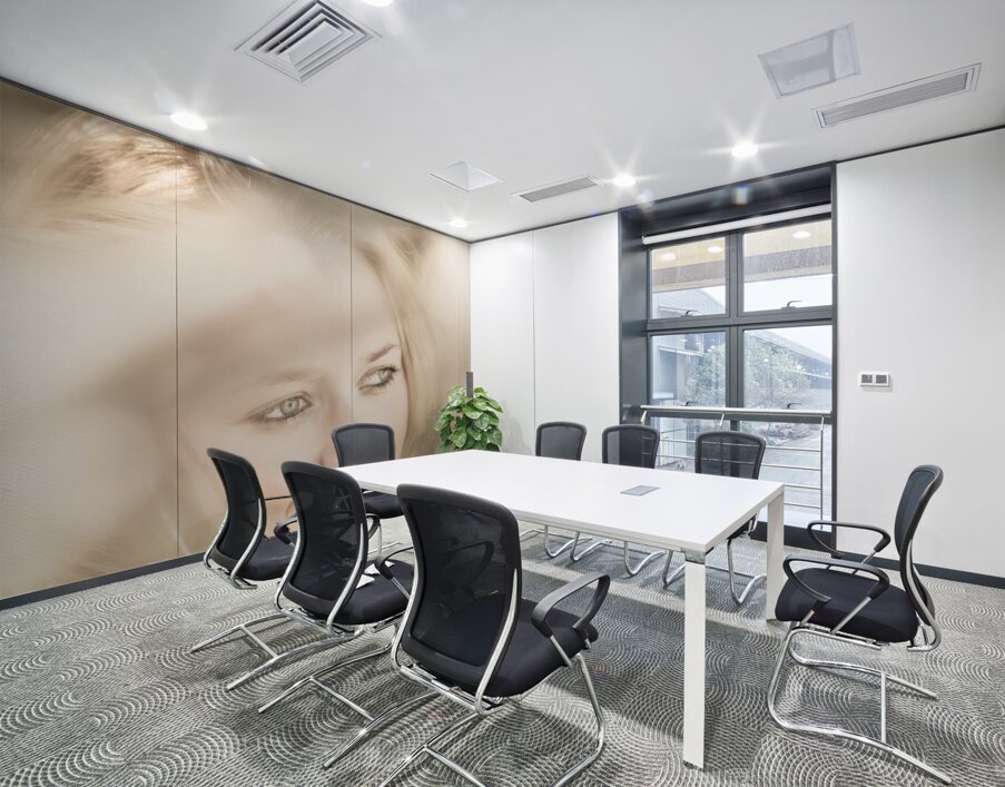 Dreamy eyes through wicker lines Wall Printing