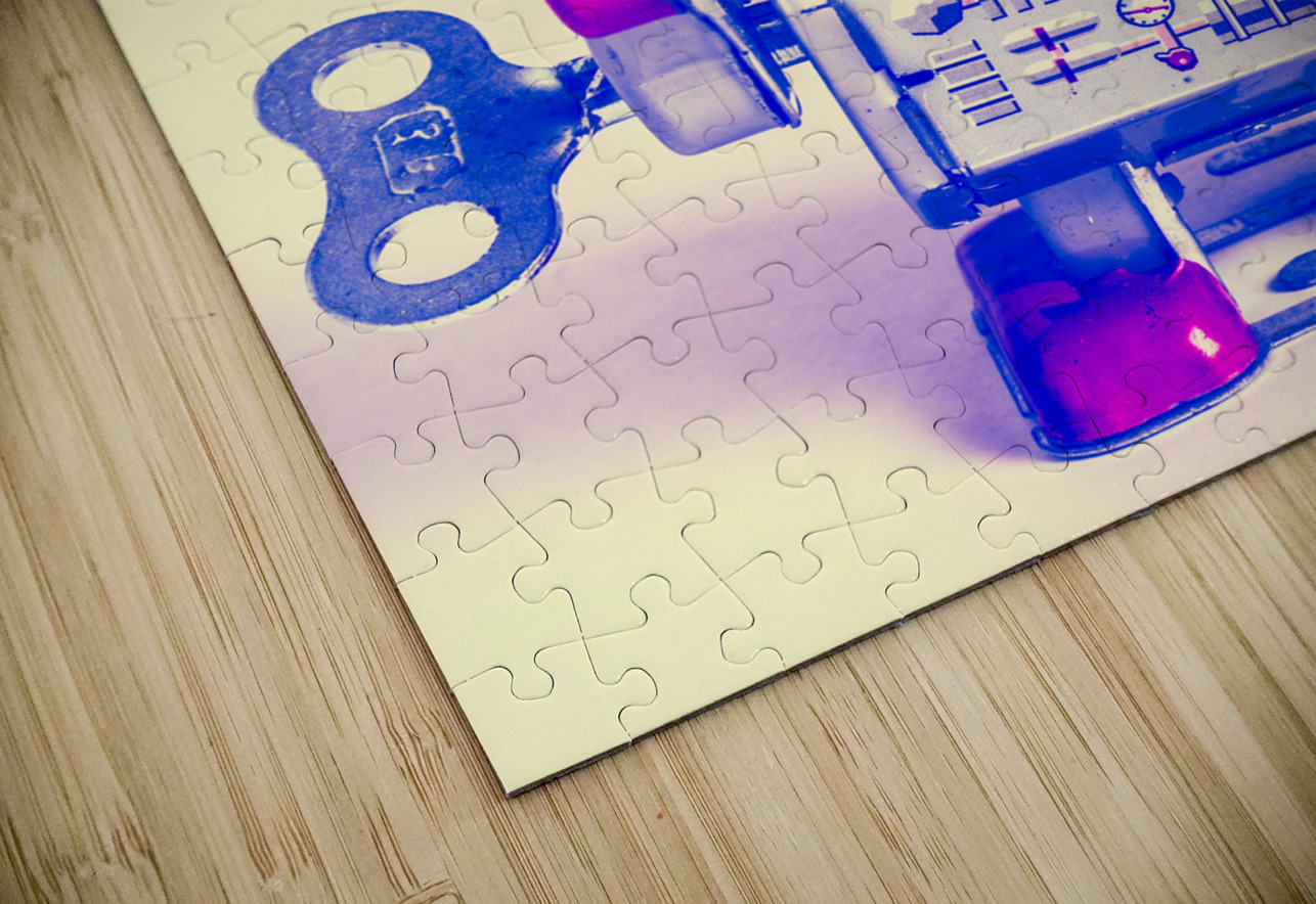 In ultraviolet Jorgo Puzzle